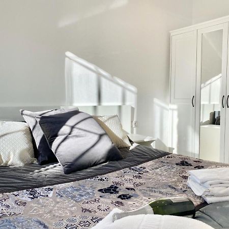 Appartement Devant La Plage Roses Eksteriør billede