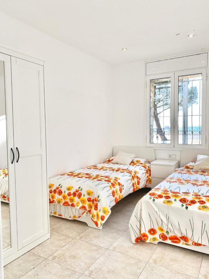 Appartement Devant La Plage Roses Eksteriør billede